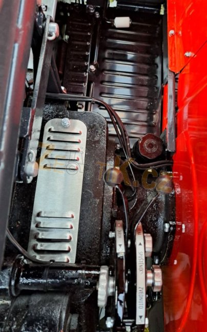 Krycí plech brzd Z4011 nerez 1ks