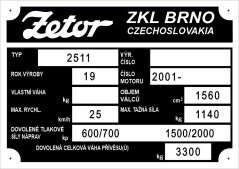 Výrobní štítek Zetor 2511 25km/hod