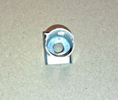 Kovové pouzdro patice BAY15d pro 1 vývod