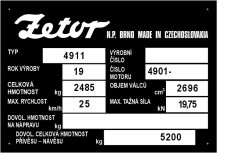 Výrobní štítek Zetor 4911 černý